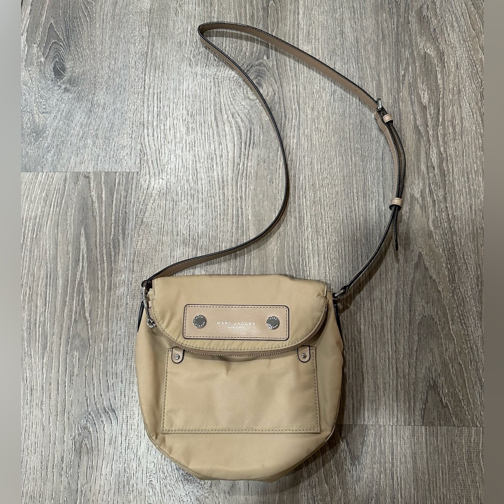 Marc Jacobs - Beige Crossbody Bag